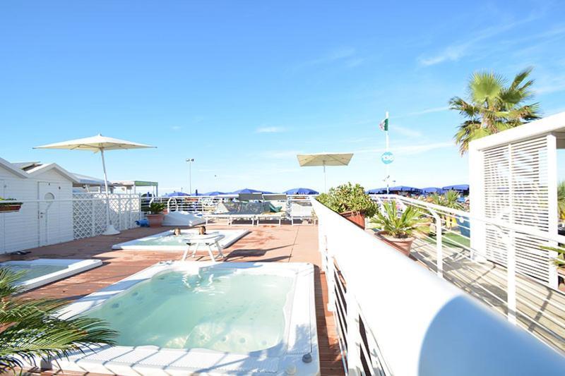Riccione Beach Hotel - Enjoy Your Summer -Beach Village Incluso Extérieur photo
