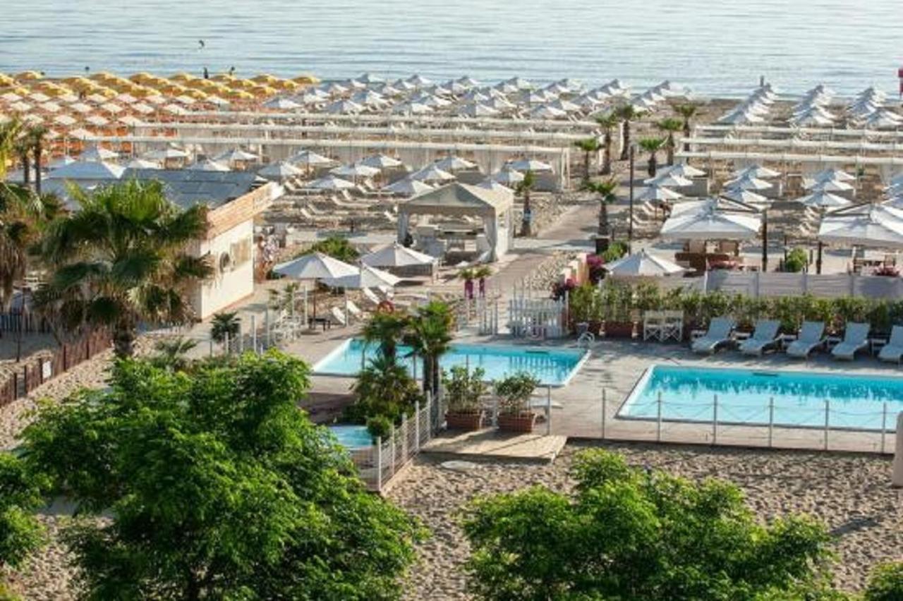 Riccione Beach Hotel - Enjoy Your Summer -Beach Village Incluso Extérieur photo